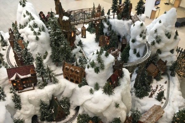 holiday train display